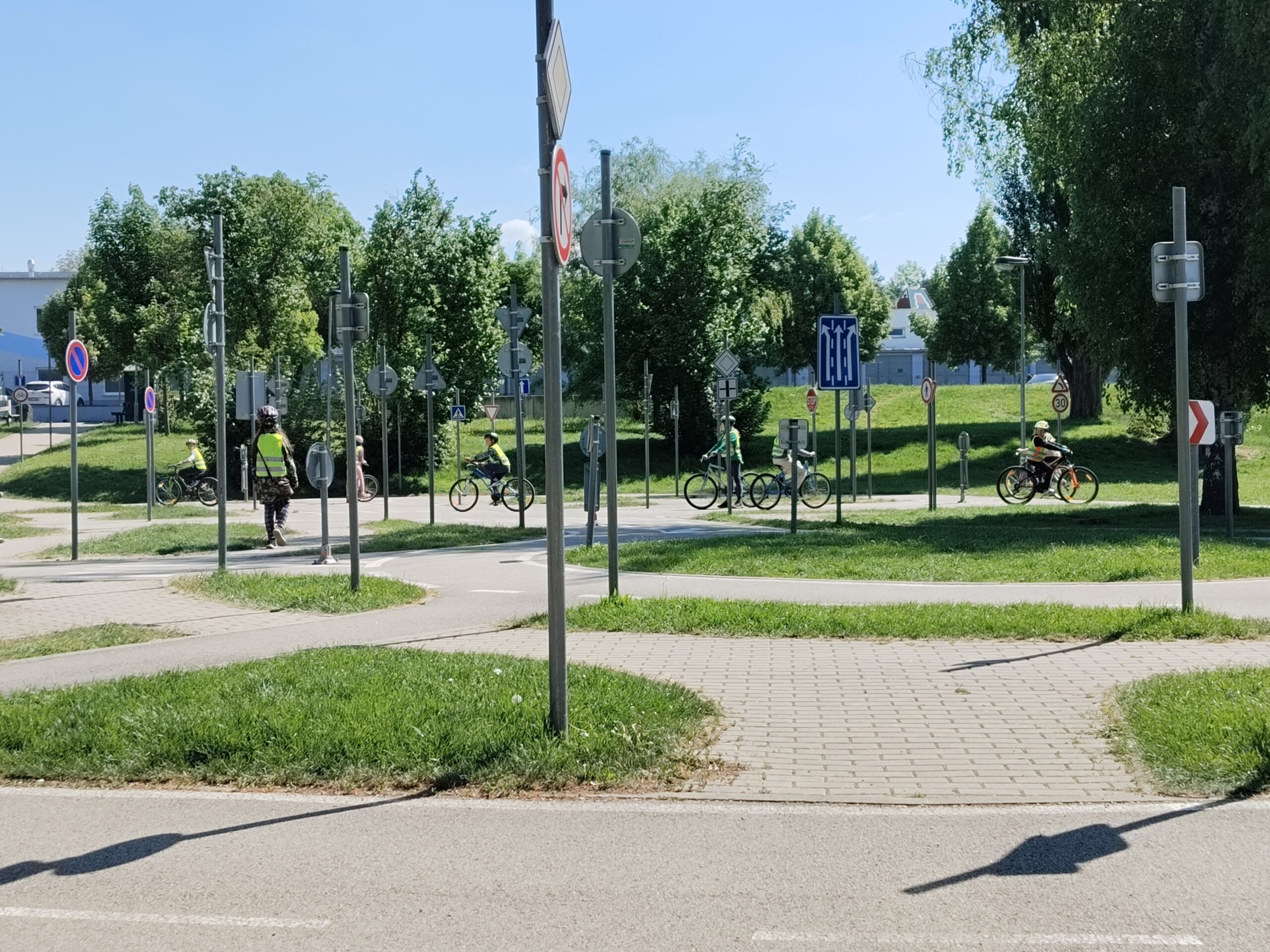 filter: 0; fileterIntensity: 0.0; filterMask: 0; hdrForward: 0; highlight: false; brp_mask:0;
brp_del_th:null;
brp_del_sen:null;
delta:null;
module: photo;hw-remosaic: false;touch: (-1.0, -1.0);sceneMode: 32768;cct_value: 0;AI_Scene: (-1, -1);aec_lux: 0.0;aec_lux_index: 0;HdrStatus: auto;albedo:  ;confidence:  ;motionLevel: -1;weatherinfo: null;temperature: 31;