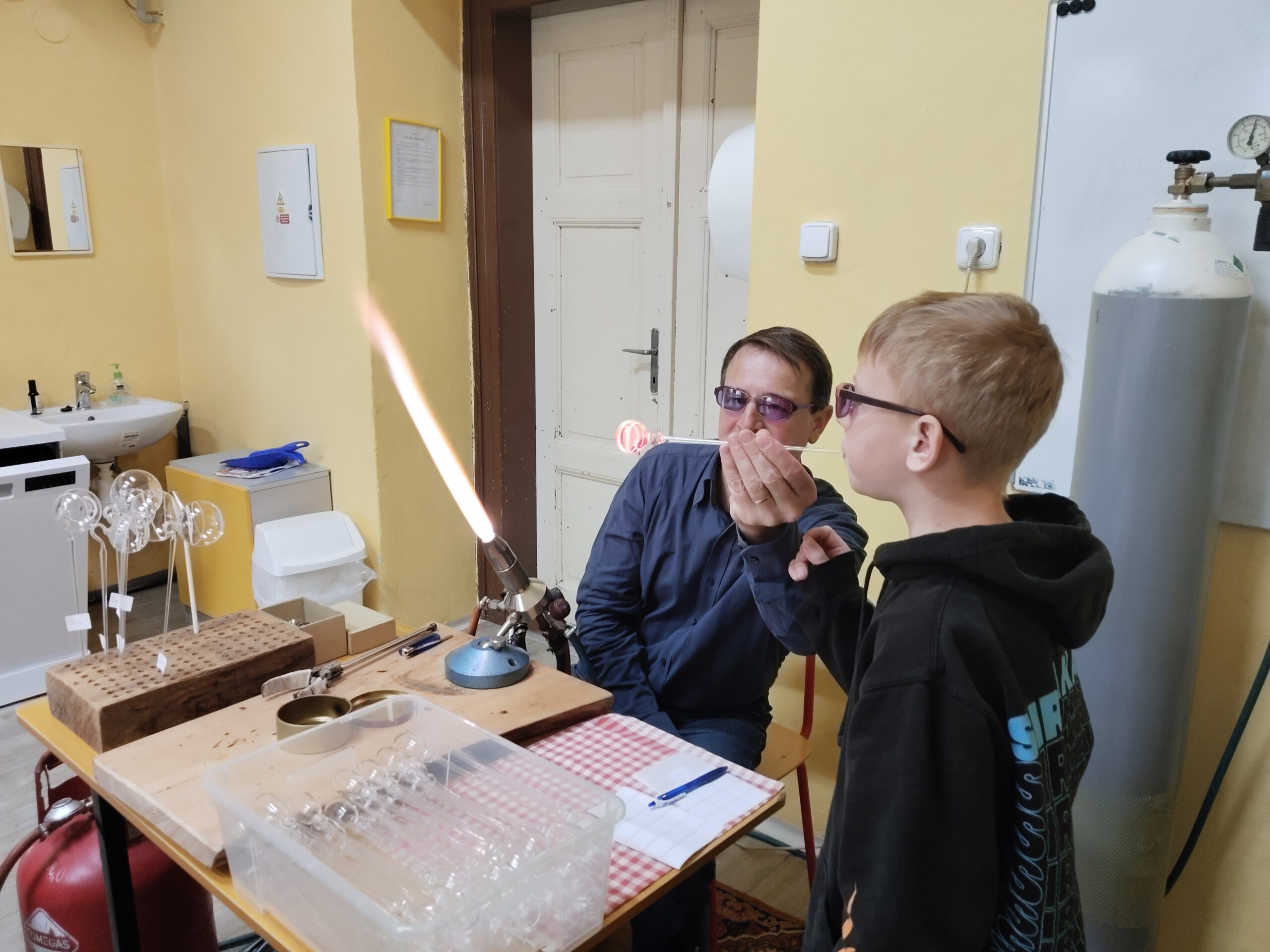 filter: 0; fileterIntensity: 0.0; filterMask: 0; hdrForward: 0; highlight: true; brp_mask:0;
brp_del_th:null;
brp_del_sen:null;
delta:null;
module: photo;hw-remosaic: false;touch: (-1.0, -1.0);sceneMode: 8;cct_value: 0;AI_Scene: (-1, -1);aec_lux: 0.0;aec_lux_index: 0;HdrStatus: auto;albedo:  ;confidence:  ;motionLevel: -1;weatherinfo: null;temperature: 29;