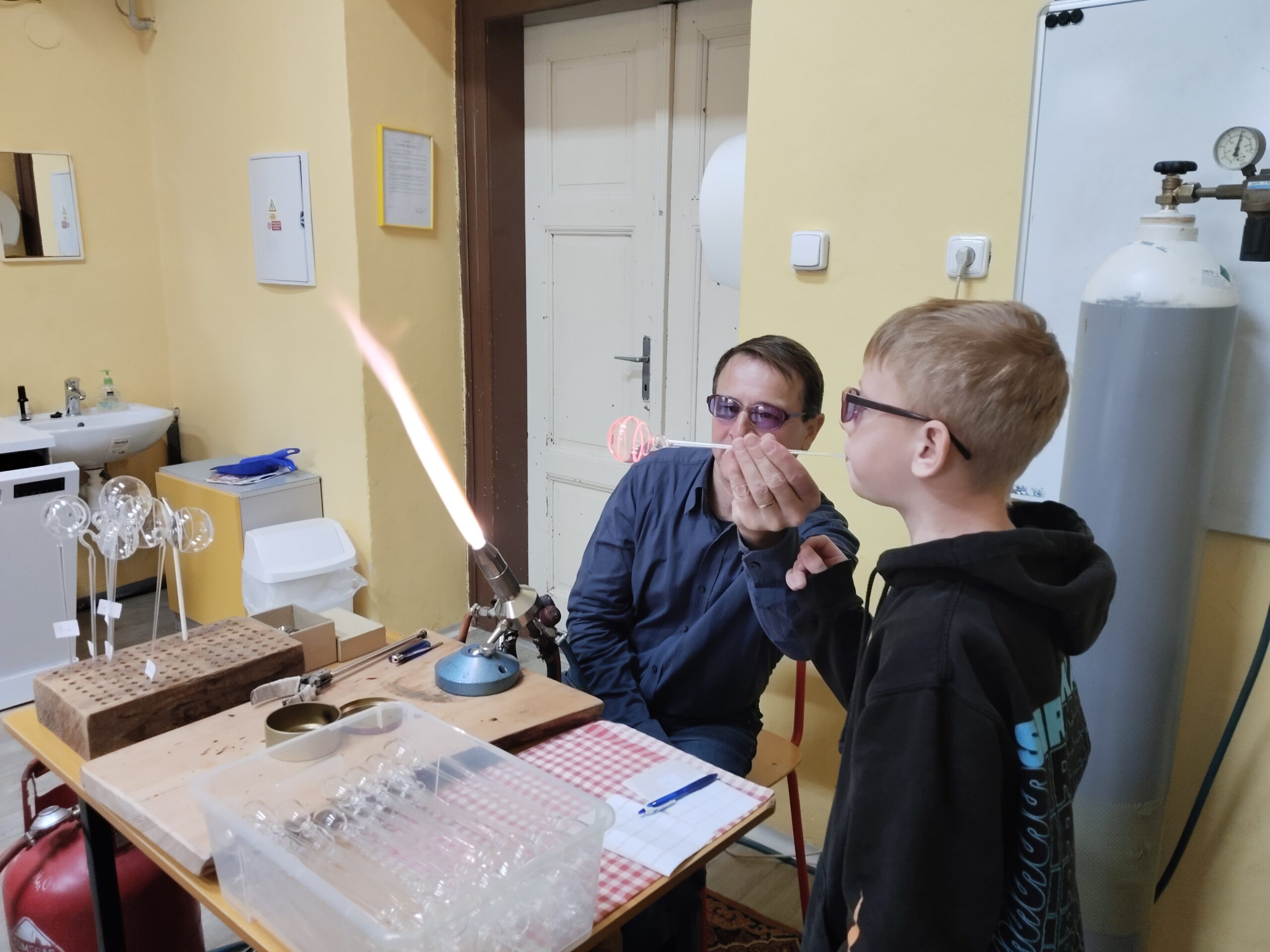 filter: 0; fileterIntensity: 0.0; filterMask: 0; hdrForward: 0; highlight: true; brp_mask:0;
brp_del_th:null;
brp_del_sen:null;
delta:null;
module: photo;hw-remosaic: false;touch: (-1.0, -1.0);sceneMode: 8;cct_value: 0;AI_Scene: (-1, -1);aec_lux: 0.0;aec_lux_index: 0;HdrStatus: auto;albedo:  ;confidence:  ;motionLevel: -1;weatherinfo: null;temperature: 29;