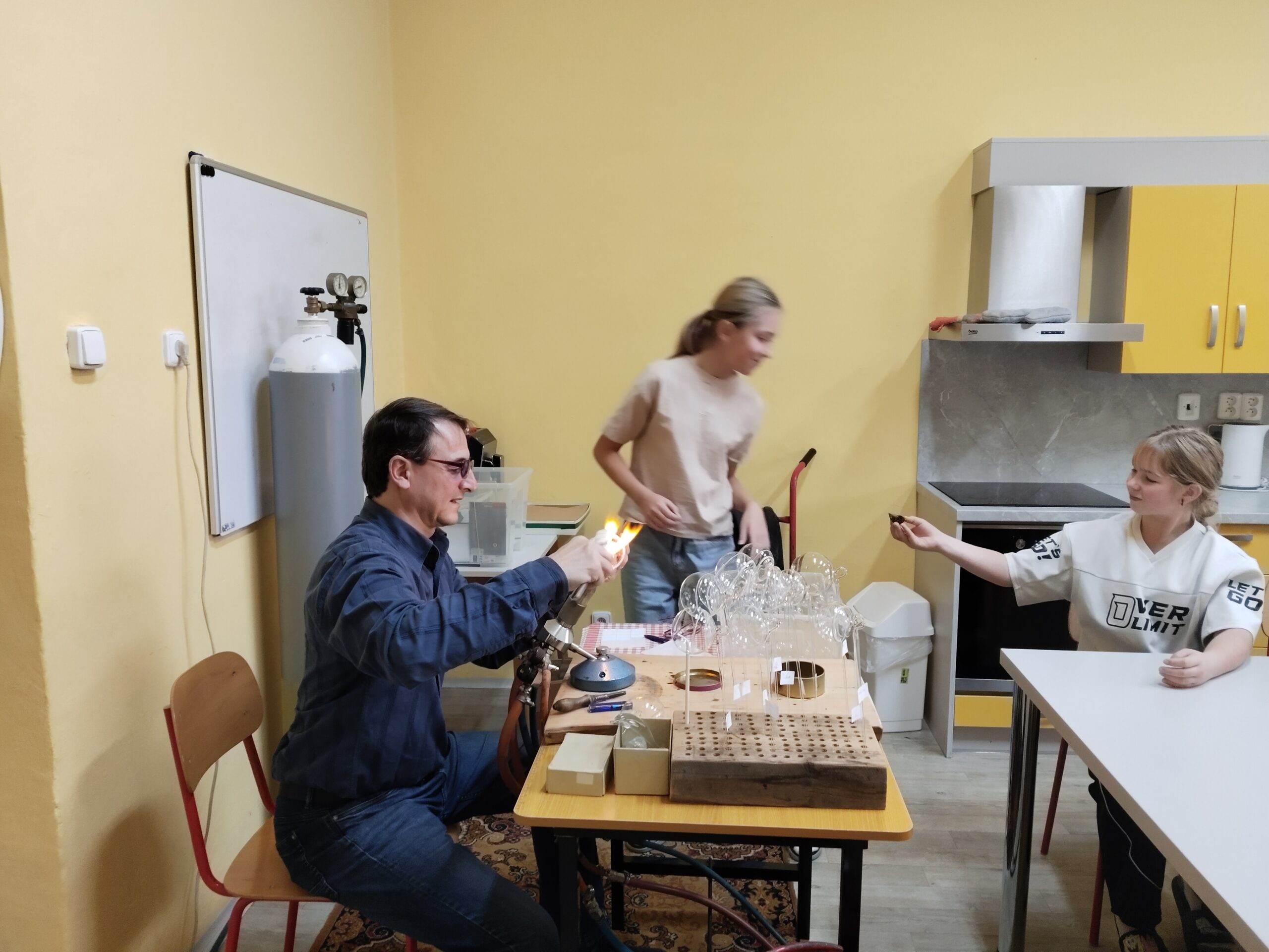 filter: 0; fileterIntensity: 0.0; filterMask: 0; hdrForward: 0; highlight: false; brp_mask:0;
brp_del_th:null;
brp_del_sen:null;
delta:null;
module: photo;hw-remosaic: false;touch: (-1.0, -1.0);sceneMode: 8;cct_value: 0;AI_Scene: (-1, -1);aec_lux: 0.0;aec_lux_index: 0;HdrStatus: auto;albedo:  ;confidence:  ;motionLevel: -1;weatherinfo: null;temperature: 29;